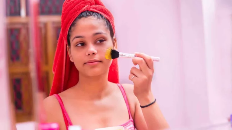 Turmeric For Skin : DIY Turmeric Face Pack For Glowing Skin