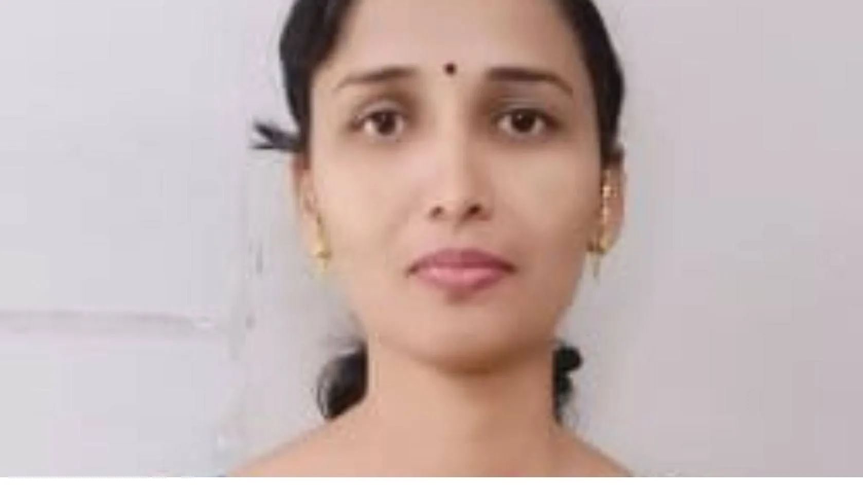 Curriculum is old, but the method is new: Kiran Wankhede, a government school teacher, imparts knowledge with enthusiasm.