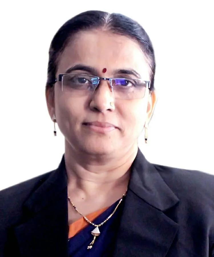 Dr. Ritaben Phoolwala, Principal of Pathadarsa PH Bachkaniwala School for Women: National Award for 'Best Teacher'