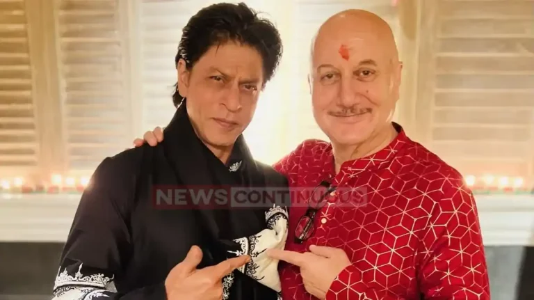 Anupam kher watch jawan in amritsar praise shahrukh khan in ddlj style