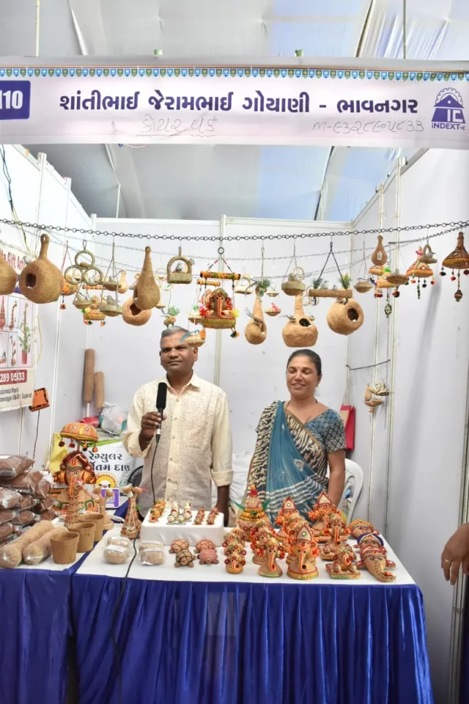 Artisan taking advantage of the Artisan Card An artist has achieved great heights in an innovative business with environmental care.