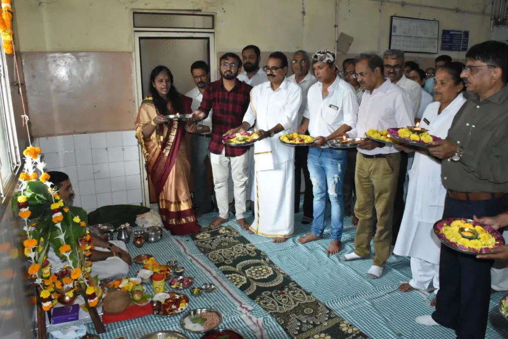 Bappa's Mahaarti and Katha was held at New Civil Hospital-Surat with ideal spirit of pan-religious equality