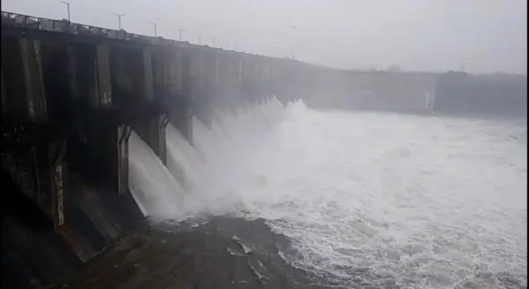 Morbi: Machu 2 dam is 70 percent full, alert to 32 villages of two talukas.