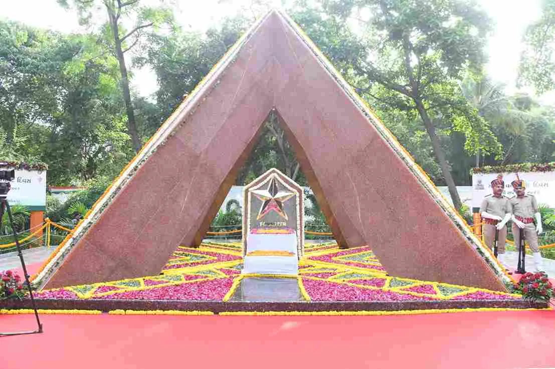 Chief Minister Mr. Bhupendra Patel inaugurated Gujarat's first 'Forest Martyr' on the occasion of 'National Forest Martyr' Day...