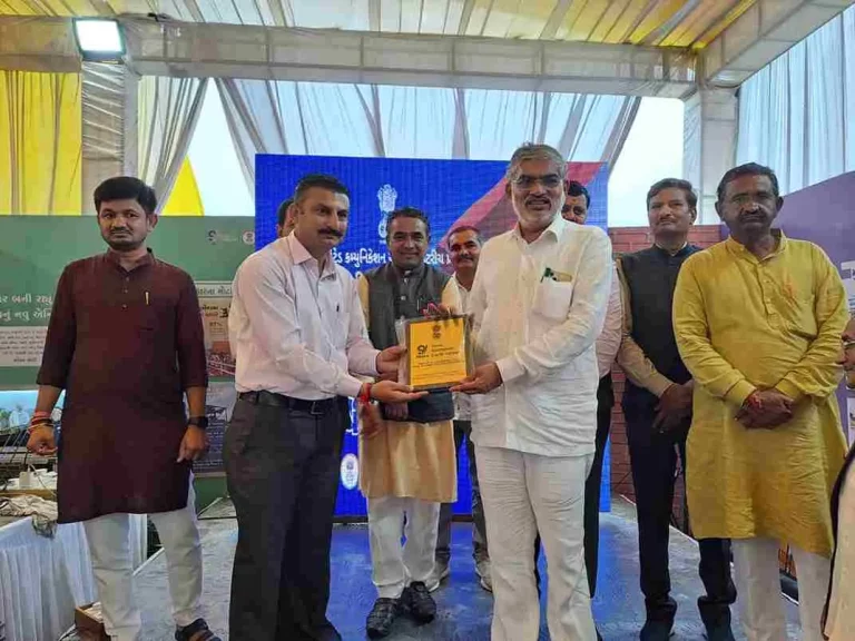 Gujarat State Tourism Minister visiting the multimedia exhibition at Bhatigal Tarnetar Mela