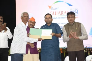 Vibrant Gujarat, Vibrant Surat' summit was held at Sarsana .