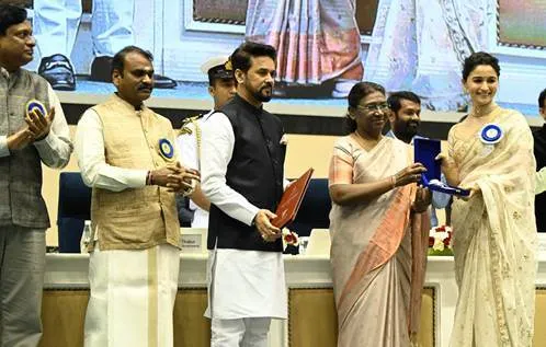 President Mrs. Draupadi Murmu awarded the 69th National Film Awards 