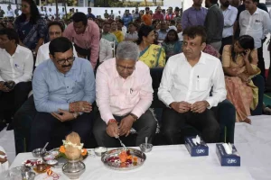 Finance Minister Kanubhai Desai inaugurating the construction of new smimer Hospital hospital (ED-1) block and new education (ED-2) block at the cost of Rs.