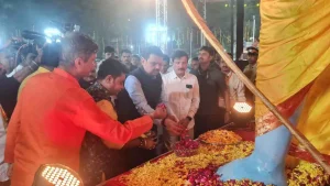 Lok Dayro held at Kandivali... programs like folk songs are our cultural heritage Fadnavis... know what else Fadnavis said