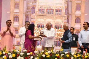 Dr. Panna Trivedi, Professor of Gujarati Department of Narmad University, has been awarded by Gujarat Sahitya Academy for his collection of stories, Snow Men.