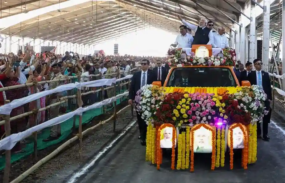 PM Modi Gujarat Visit Taking Steps to Make India Aatmanirbhar PM Modi in Navsari