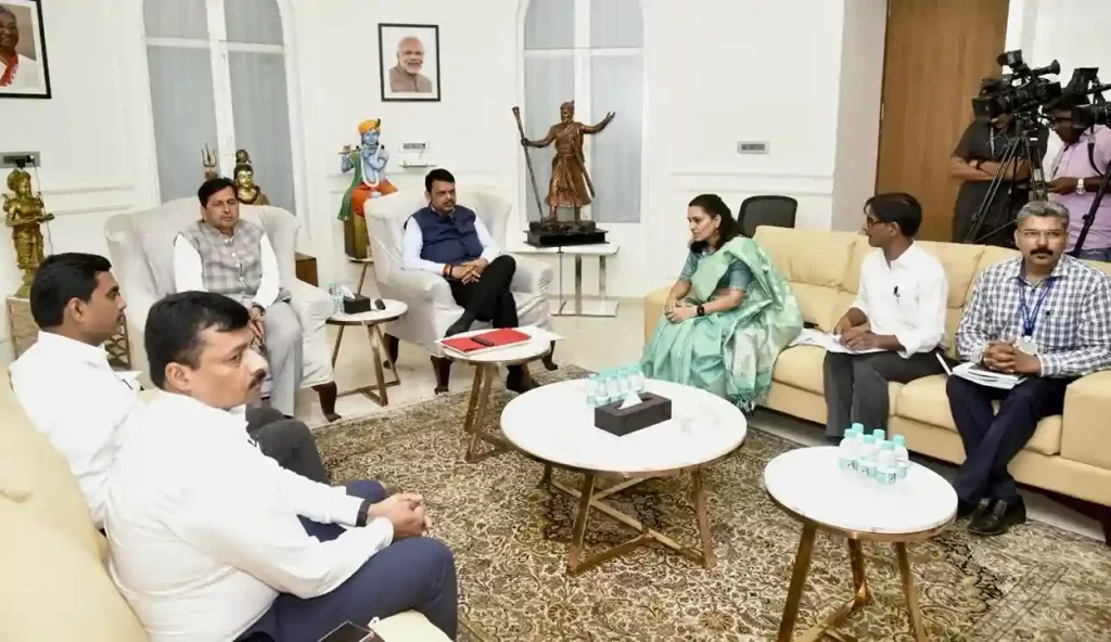 Maharashtra Maha DyCM inauguraties skill development centres