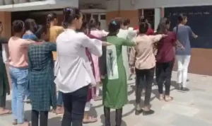 Ex-students above 18 years of age in secondary, higher secondary schools of Ahmedabad city took oath of Invariable Voting