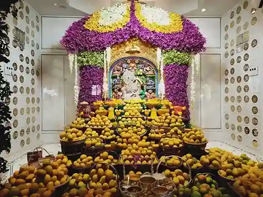 Ratnagiri mango annakut at shree kashtabhanjan dev hanuman mandir salangpur in botad 