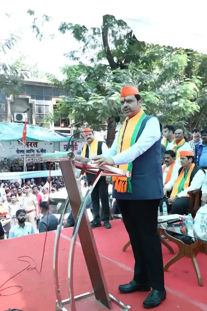 Show one good project by Uddhav for Mumbai Devendra Fadnavis