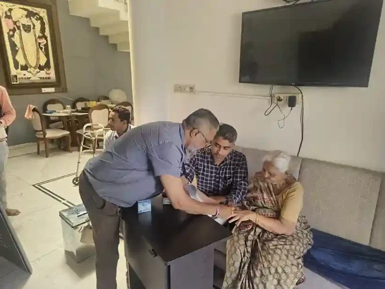 As many as 2640 above 85 years old, handicapped and disabled voters voted at home by postal ballot till today in Ahmedabad district.