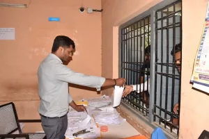 District administration organizing proper for applicants coming to both public service centers of Puna area of Surat city