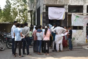 District administration organizing proper for applicants coming to both public service centers of Puna area of Surat city