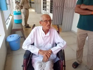 Enthusiasm of elders that shames youth 103-year-old Mohanbhai Patel of Jokha village in Kamraj taluka casts his vote.