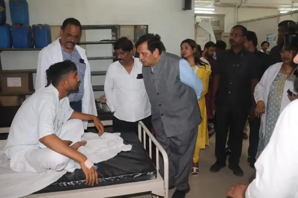 Financial assistance up to two and a half lakhs to Ghatkopar accident victims Cabinet Minister Lodha