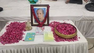 Gujarati Sahitya Literary world and family paid homage to storyteller, essayist Meenakshi Dixit from Mumbai by talking about her creation.