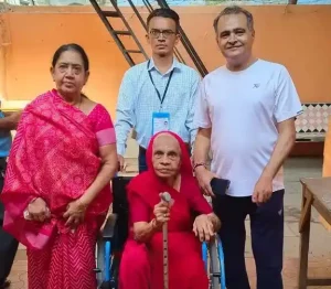 Lok Sabha Elections 89-year-old Hastuben Sanghvi showed enthusiasm by voting - urged others to vote regularly