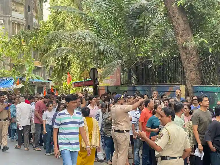 Mumbai Lok Sabha elections 2024 Mumbaikars queue up early as Phase 5 of the ongoing Lok Sabha elections