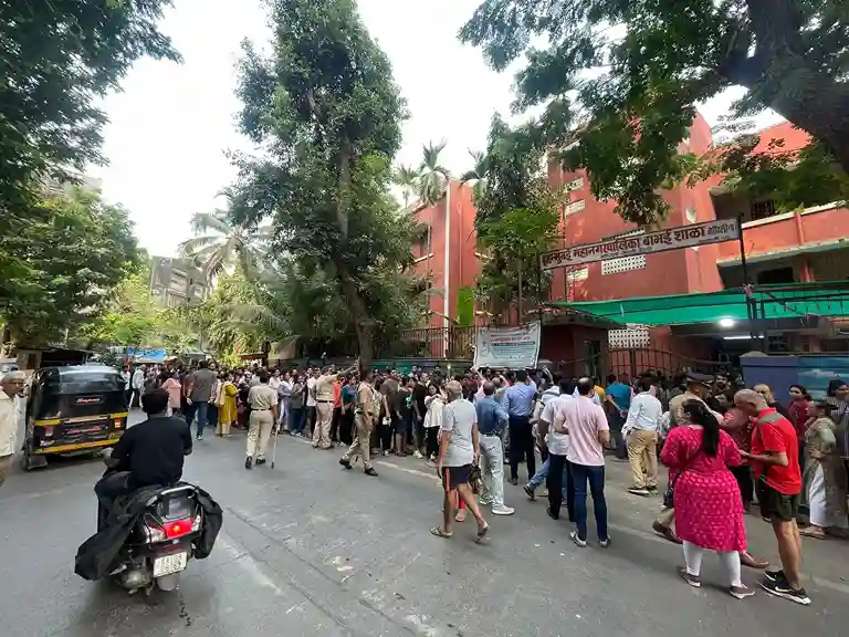 Mumbai Lok Sabha elections 2024 Mumbaikars queue up early as Phase 5 of the ongoing Lok Sabha elections