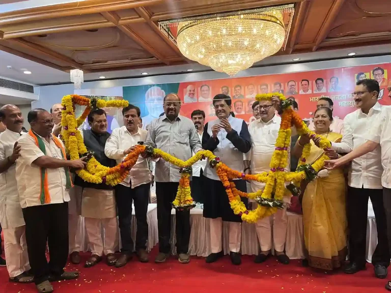 MP Shri Piyush Goyal held an interaction program with office bearers of Mahayuti in North Mumbai. MP Shri Piyush Goyal held an interaction program with office bearers of Mahayuti in North Mumbai.