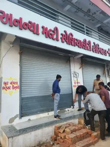 Ahmedabad CDHO sealed bogus doctor fast Ananya Multi Specialty Hospital in Bavla taluka