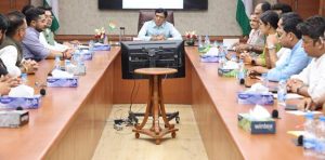 Dr. Mansukh Mandaviya interacted with the youth to increase the effectiveness of My Bharat Portal