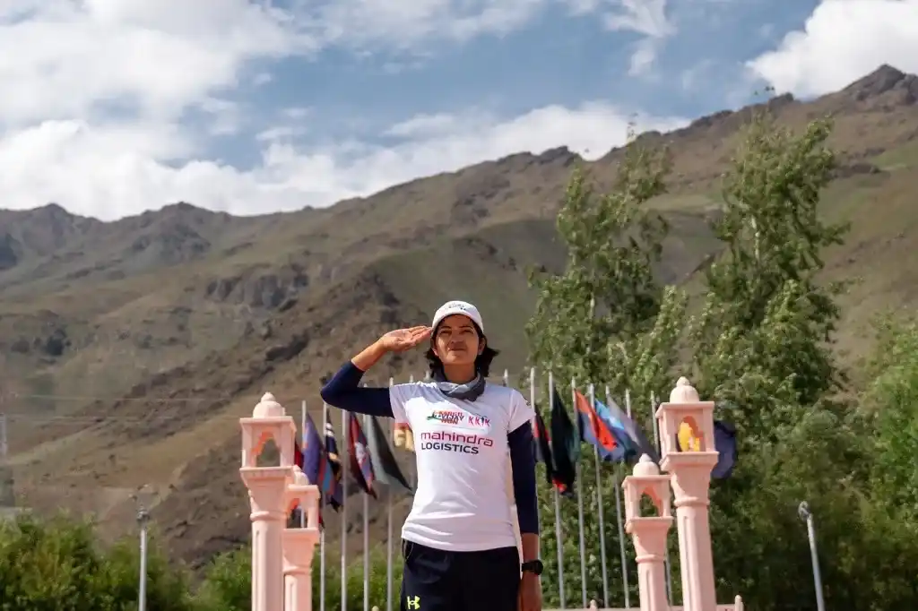 Mahindra Logistics joins hands with Sufiya Sufi to pay homage to Kargil heroes