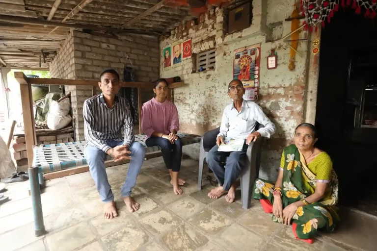 The State Government's 'Post Matric Scholarship - Free-Ship Card' scheme gave wings to the daughter of a Surat weaver family's dream of pursuing postgraduate studies.