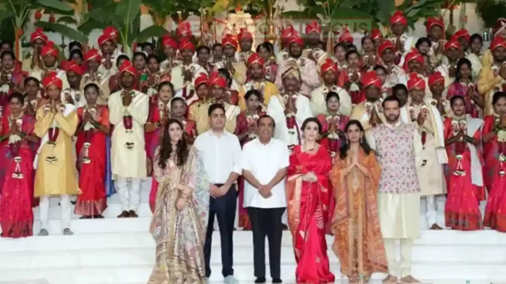 nita ambani showered love on daughter isha ambani