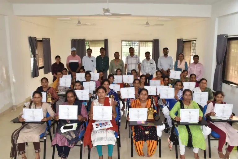 'A Help' training was given to the animal loving sisters in Surat, certificates were also awarded to the trained sisters of these talukas