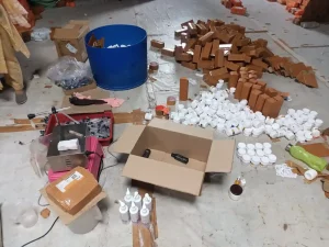 Attention ladies! Factory making fake cosmetic product caught in Surat, worth of lakhs confiscated..