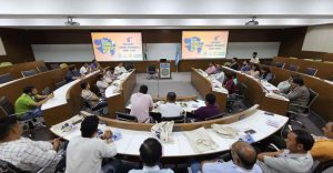 Inauguration of 8th 'Gujarat Young Thinkers Meet' in Surat Organized by Samnaviya Pratisthan and India Foundation, various topics will be discussed in this meet.