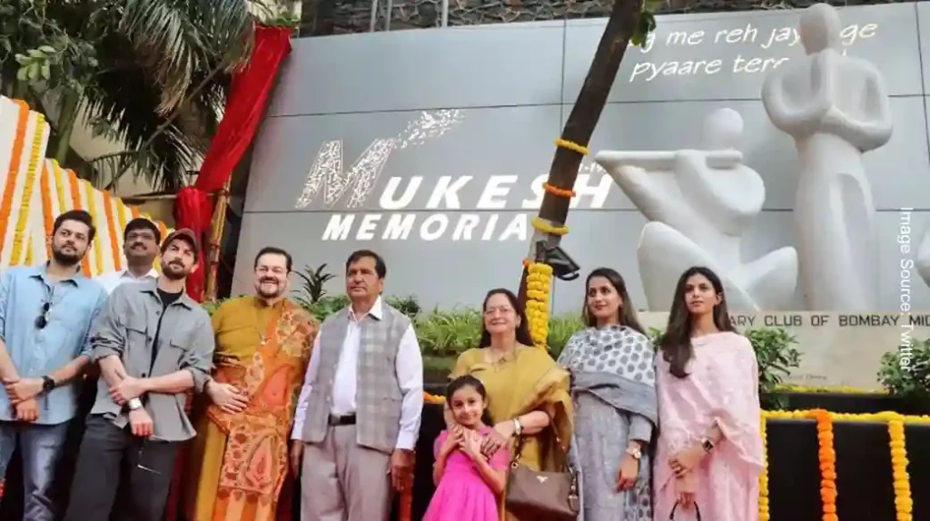 Inauguration of Mukesh Chowk at Napiancy Road by Minister Lodha on Mukesh's 48th Death Anniversary