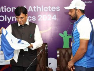 Indian men's hockey team returned home, Sports Minister Dr. Mansukh Mandaviya honored the team for his brilliant performance..Know Details