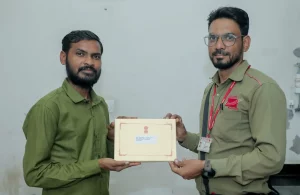 Postman working.. 'At home' reception organized at Rashtrapati Bhavan, Post department delivered the invitation cards of these guests on time to the address..