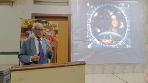 Renowned scientist Dr. J.J. Rawal spoke on the topic aapnu adbhut brahmand in the Zarukho program of Saibaba Temple, Borivali.