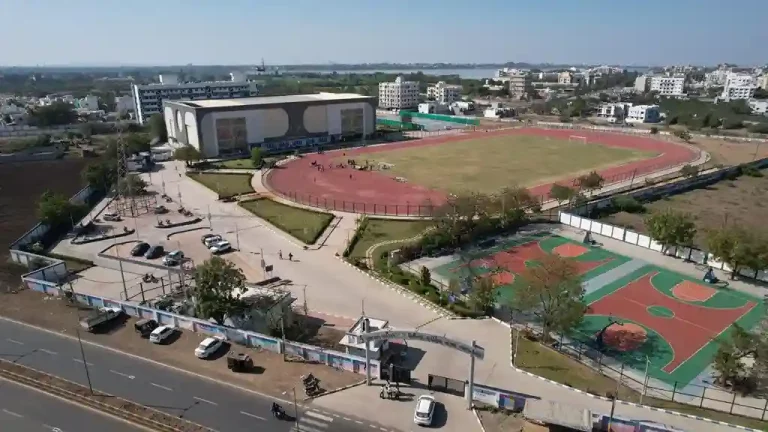 Today is National Sports Day, Gujarat's sports budget has increased 141 times in 20 years to half this crore.