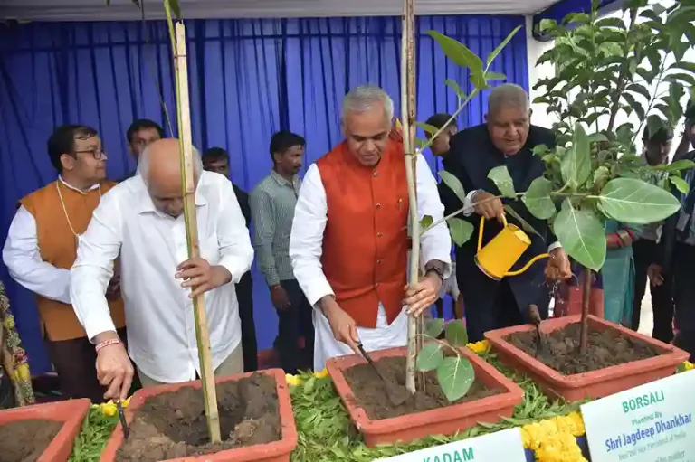 Vice President Shri Jagdeep Dhankhad inaugurated the 8th International Dharma-Dhamma Convention at Ahmedabad