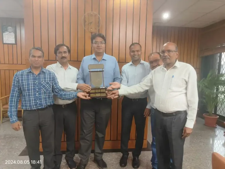 Wagon Depot Sabarmati of Western Railway Ahmedabad Mandal was honored with the ‘Best Wagon Depot Work Performance Shield’ Wagon Depot Sabarmati of Western Railway Ahmedabad Mandal was honored with the 'Best Wagon Depot Work Performance Shield'