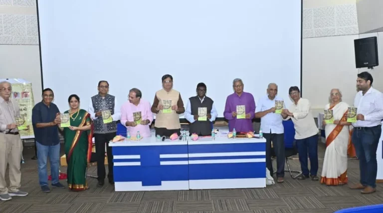 21 Gujarati short stories reached Marathi readers through the book 'Kathasetu'.