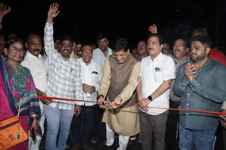 North Mumbai MP Piyush Goyal fulfilled his promise, inaugurated the Akurli bridge.