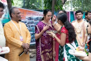 On the occasion of World Gujarati Language Day Saraswati Samman Samaroh 2024 was celebrated in Gujarati style by the Mumbai Gujarati Association.