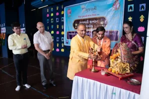 On the occasion of World Gujarati Language Day Saraswati Samman Samaroh 2024 was celebrated in Gujarati style by the Mumbai Gujarati Association.
