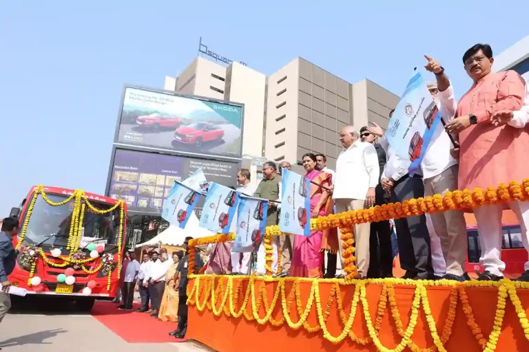 CM Bhupendra Patel inaugurated Feeder bus service of Ahmedabad Municipal Corporation
