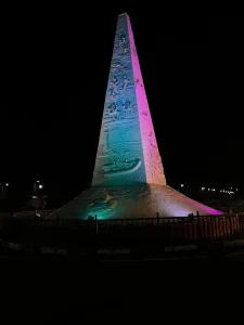 Celebrating Development Week in Gujarat, these iconic places were decorated with grand illuminations.